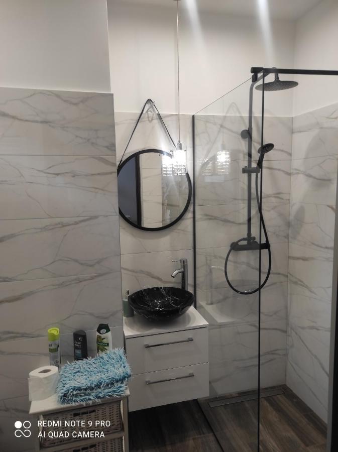 Apartamenty Centrum 瓦乌布日赫 外观 照片